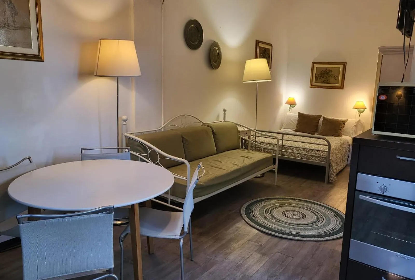 Wonderful Lake View Apartments With Pool With Breakfast Gardasee Torri Del Benaco
