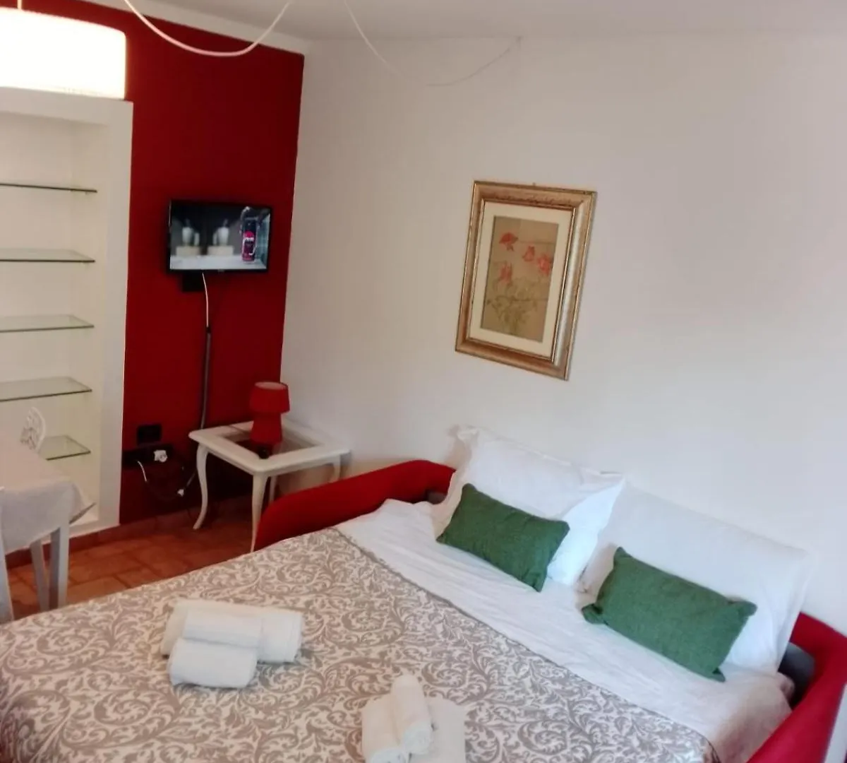 Wonderful Lake View Apartments With Pool With Breakfast Gardasee Torri Del Benaco