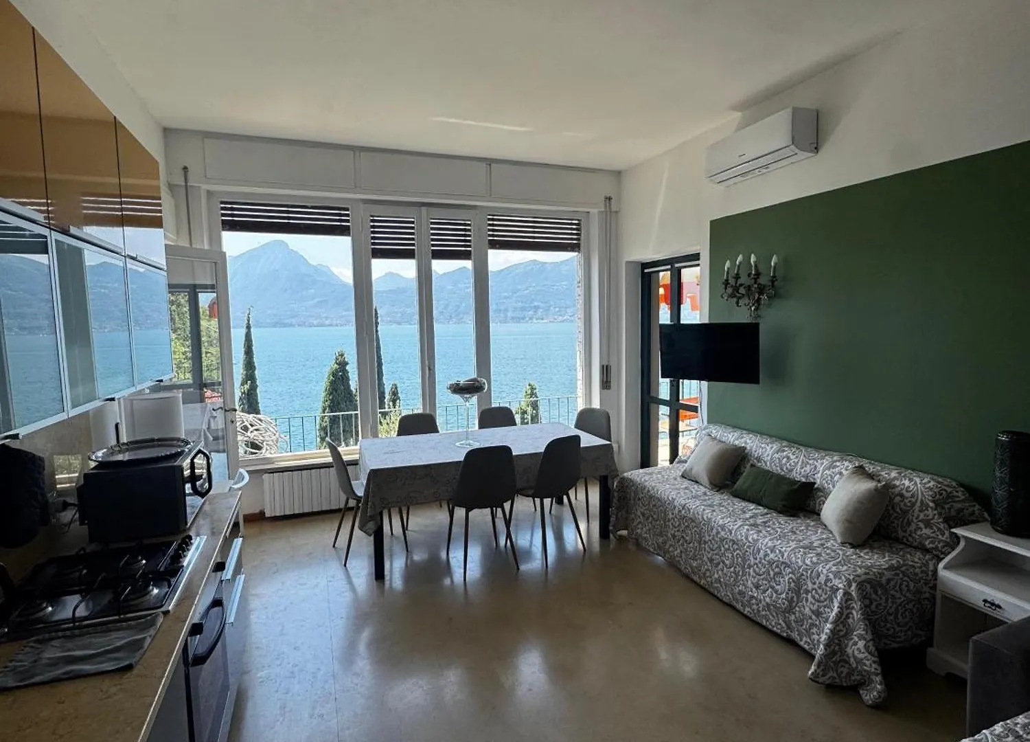 Wonderful Lake View Apartments With Pool With Breakfast Gardasee Torri Del Benaco 0*,