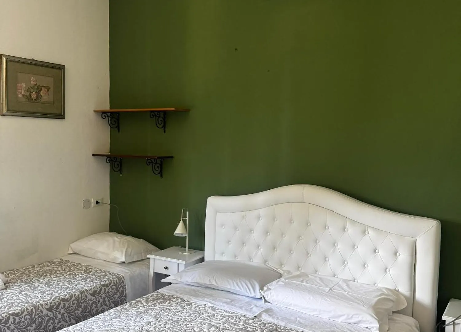 Wonderful Lake View Apartments With Pool With Breakfast Gardasee Torri Del Benaco