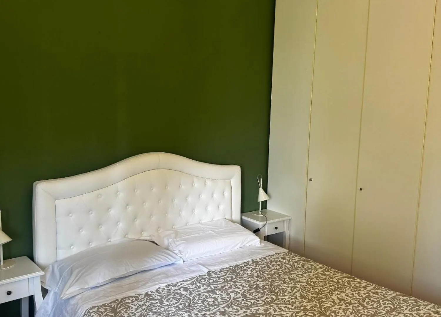 Wonderful Lake View Apartments With Pool With Breakfast Gardasee Torri Del Benaco Italien