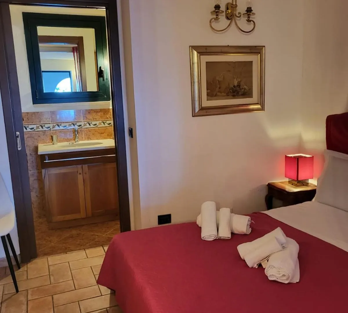 Wonderful Lake View Apartments With Pool With Breakfast Gardasee Torri Del Benaco