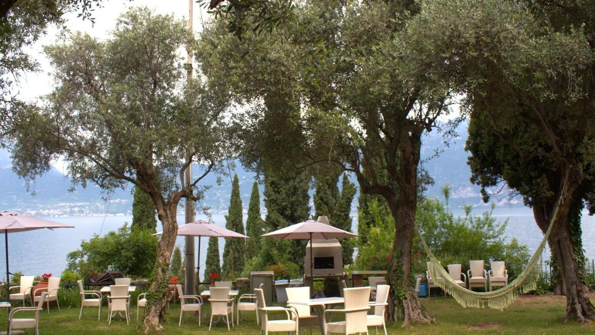 Wonderful Lake View Apartments With Pool With Breakfast Gardasee Torri Del Benaco