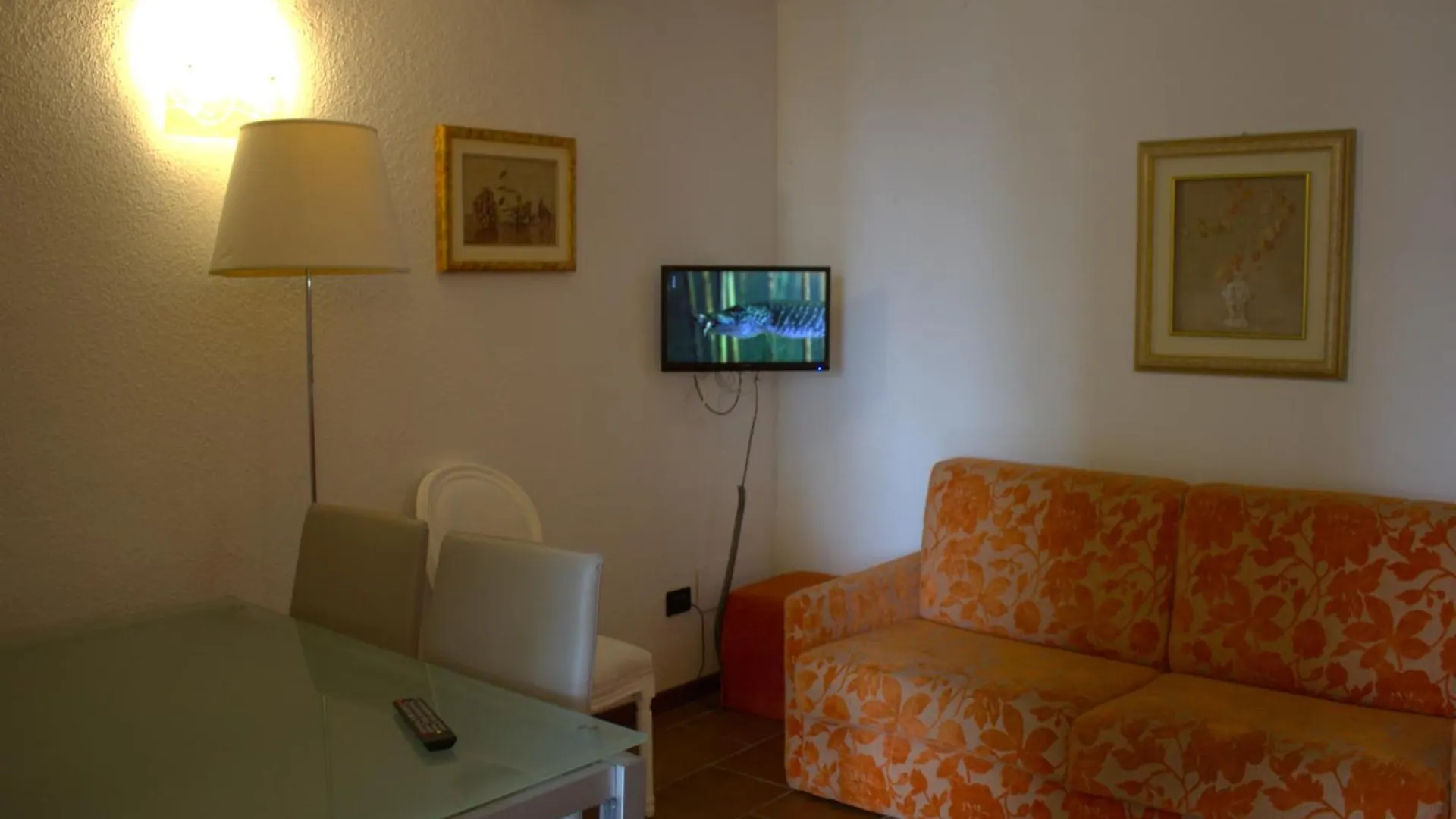 Wonderful Lake View Apartments With Pool With Breakfast Gardasee Torri Del Benaco