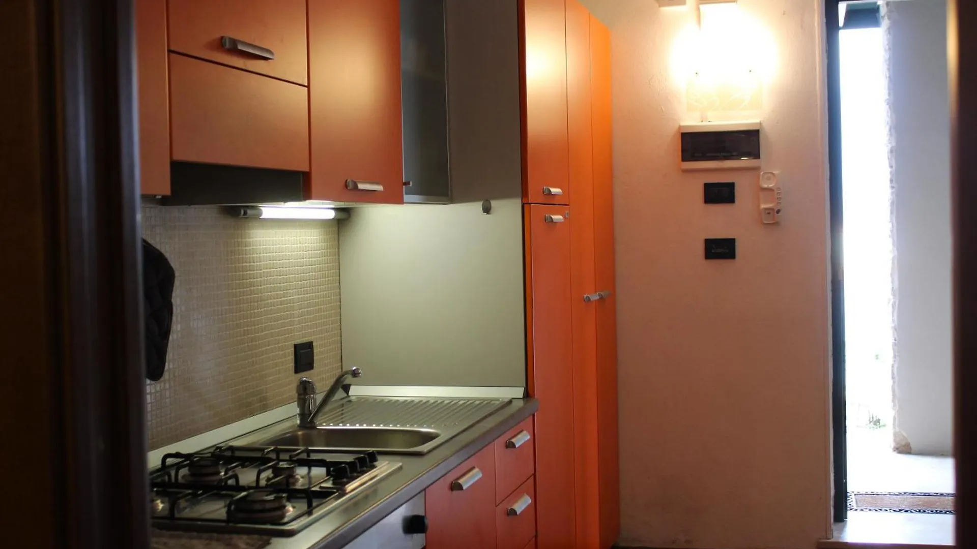 Wonderful Lake View Apartments With Pool With Breakfast Gardasee Torri Del Benaco