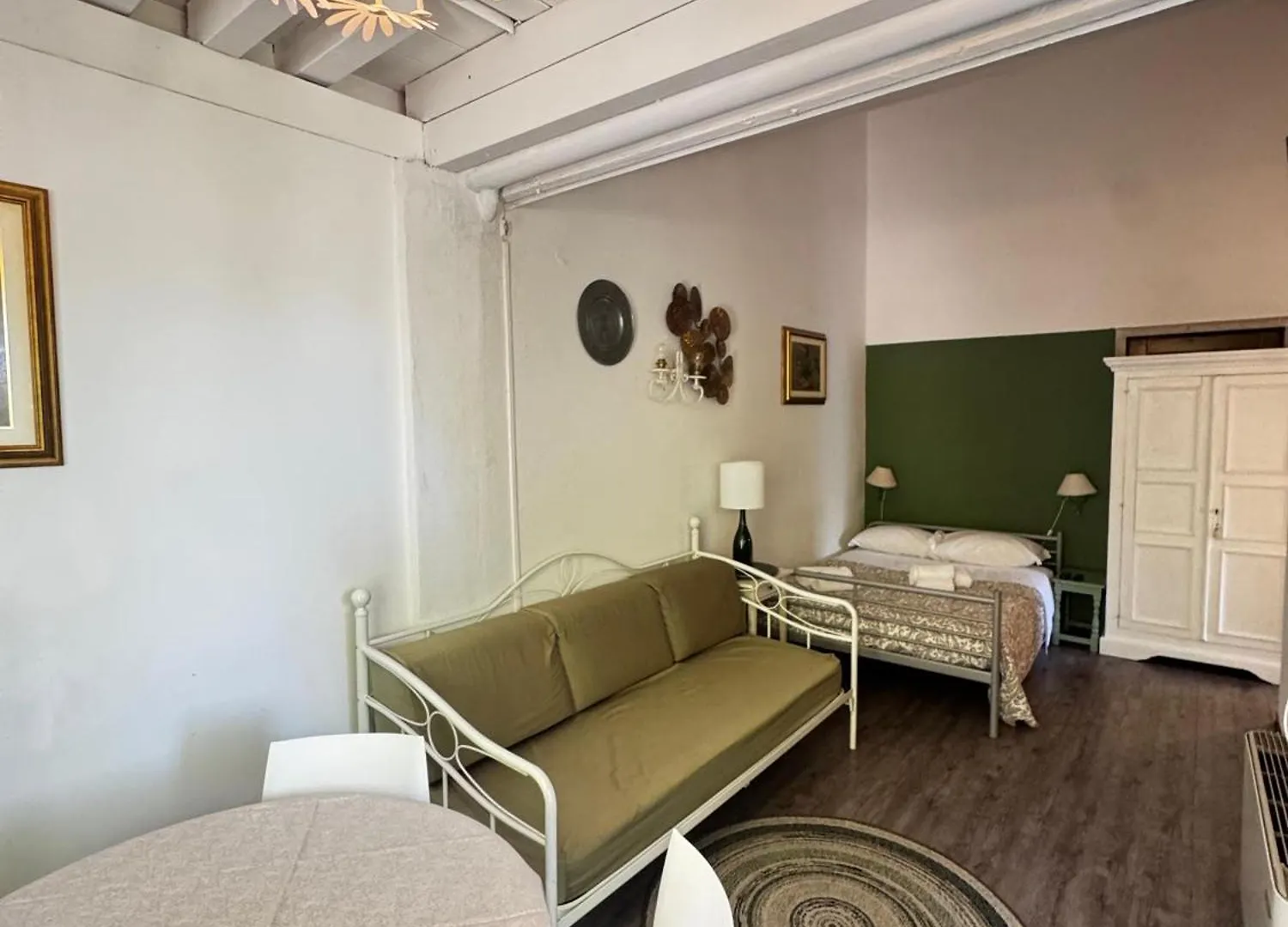 Wonderful Lake View Apartments With Pool With Breakfast Gardasee Torri Del Benaco