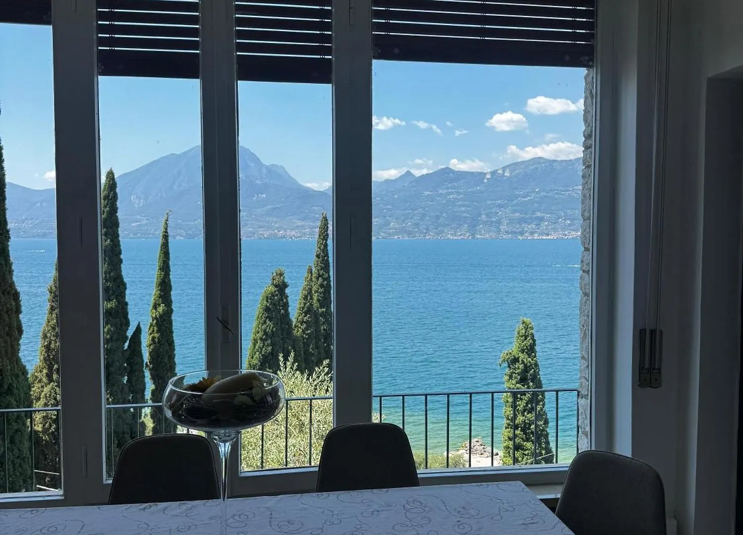 Wonderful Lake View Apartments With Pool With Breakfast Gardasee Torri Del Benaco 0*,  Italy