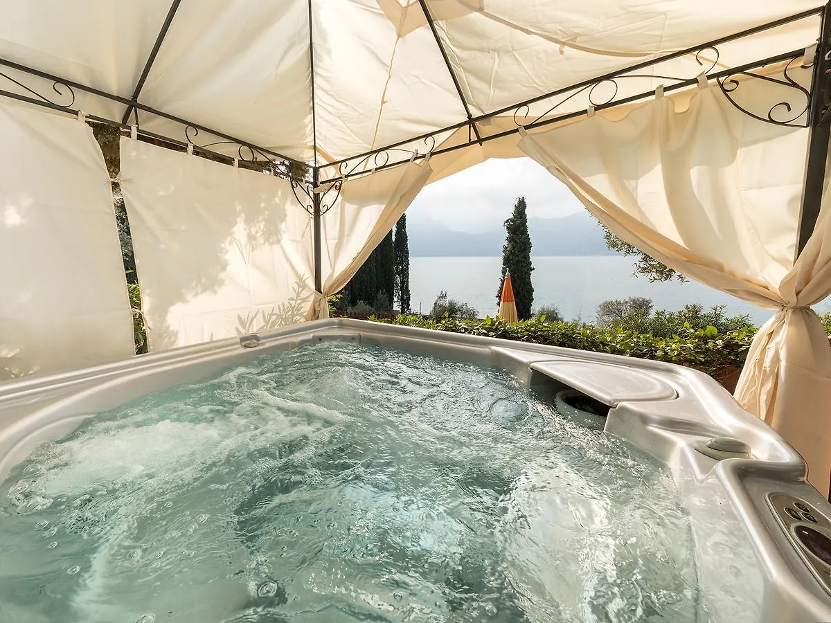 Wonderful Lake View Apartments With Pool With Breakfast Gardasee Torri Del Benaco