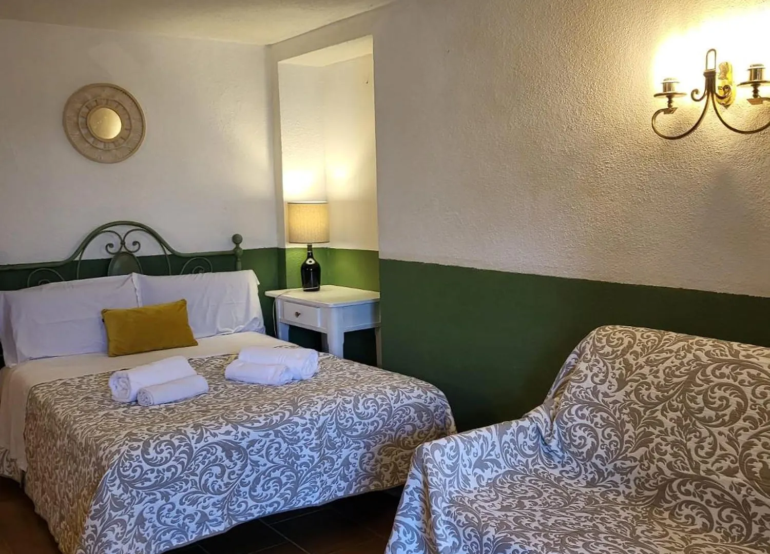 Wonderful Lake View Apartments With Pool With Breakfast Gardasee Torri Del Benaco 0*,