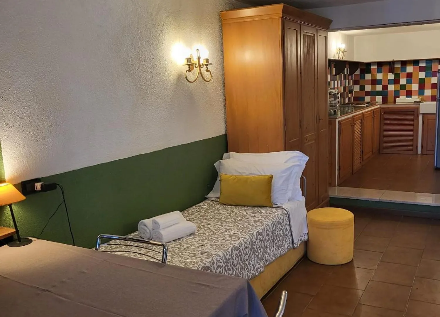 Wonderful Lake View Apartments With Pool With Breakfast Gardasee Torri Del Benaco 0*,  Włochy
